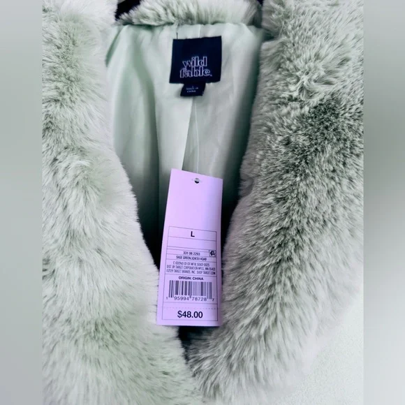 NWT Wild Fable Women's SZL mint green coat w/faux fur collar and sleeves. - Picture 2 of 8